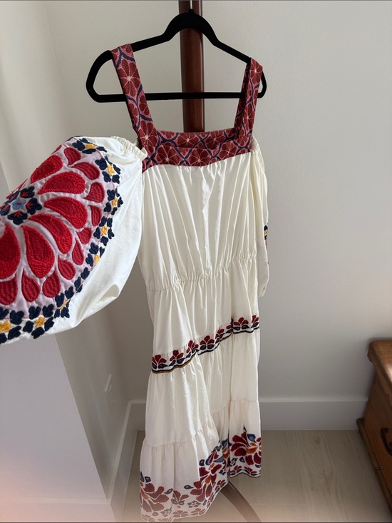FARM Rio Dresses & Skirts - L/XL FARM Rio Dress with Red Floral Embroidery
